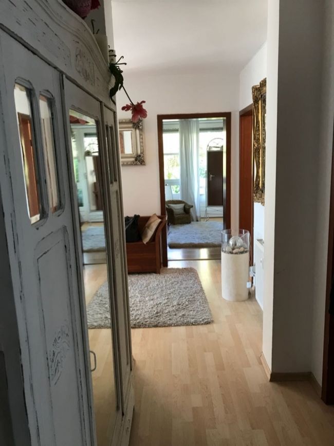 1 A Lage, Gartenwhg mit Blick über Krailling