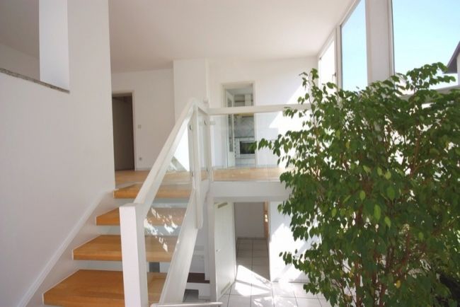 **VERMITTELT ** Aussergewöhnliche Loft/Atelier Whg mit Garten