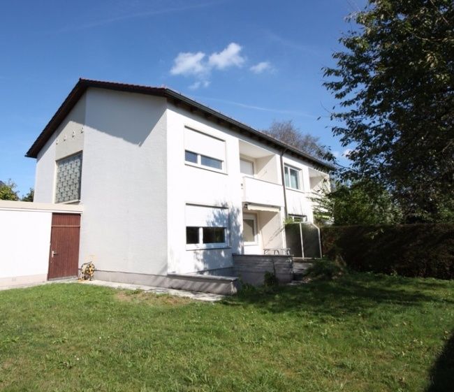 Gute Lage - sonnig u. hell + 31 m² Hobbyraum