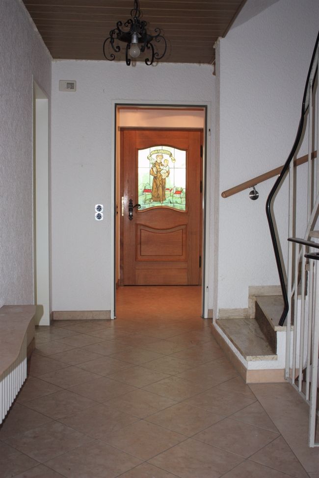 **VERMITTELT ** Helle u. familienfreundliche DHH in sehr guter Lage