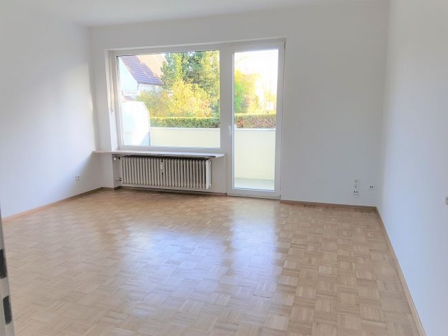 **VERMITTELT ** schöne u. helle Whg sucht ruhige Mieter