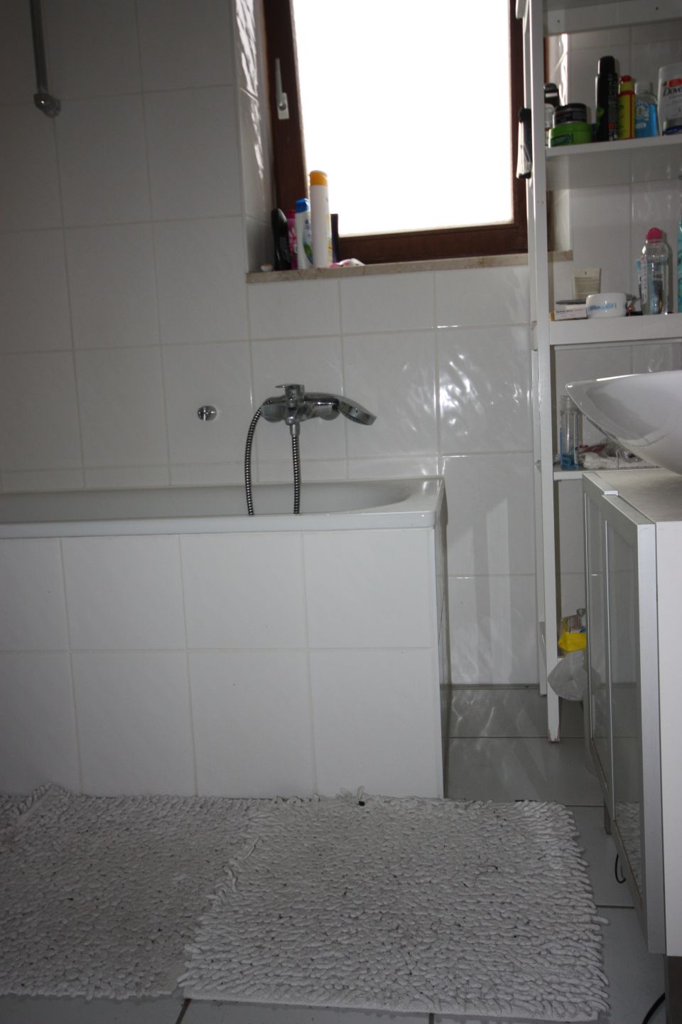 **VERMITTELT **  Single Wohnung sucht ruhige Mieterin