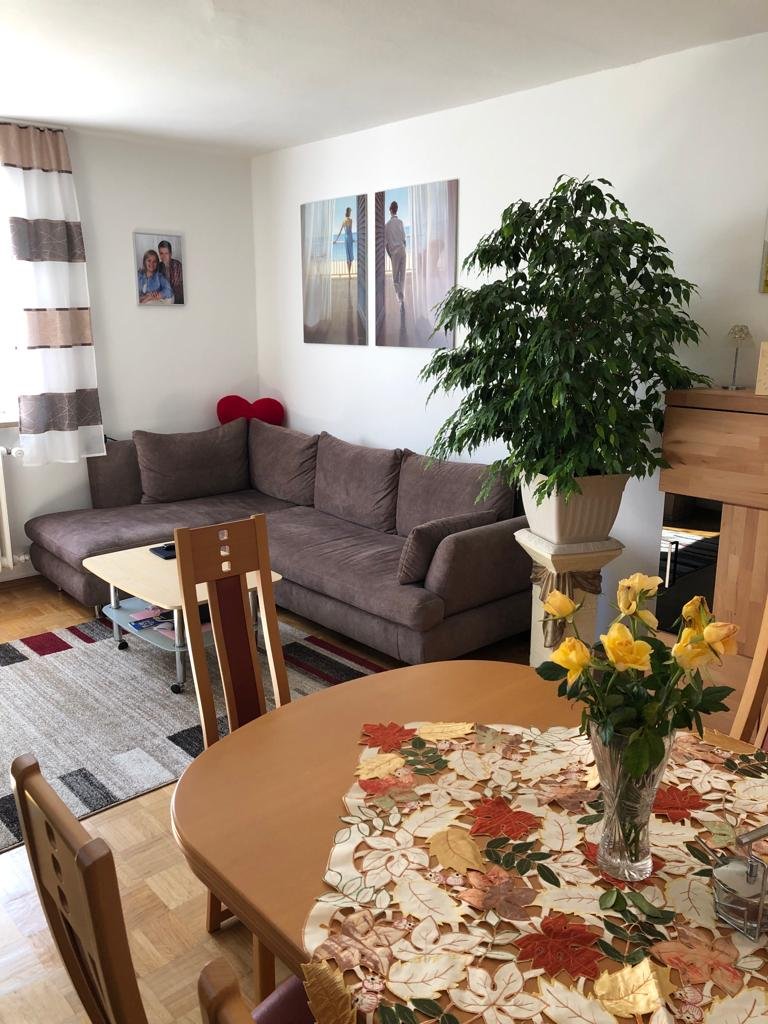 **VERMITTELT **  Single Wohnung sucht ruhige Mieterin
