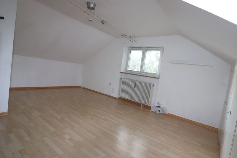 **VERMITTELT ** Kuscheliges Single zu Hause unterm Dach