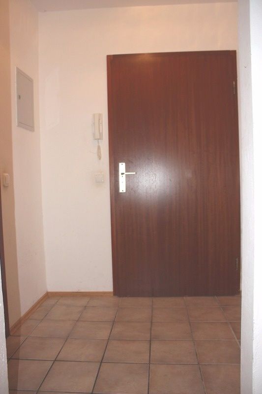 **VERMITTELT ** sonniges Single zu Hause
