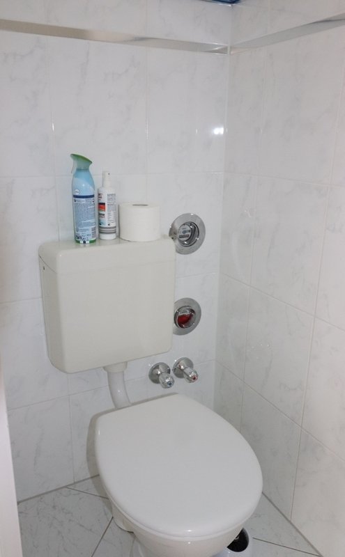 WC WC