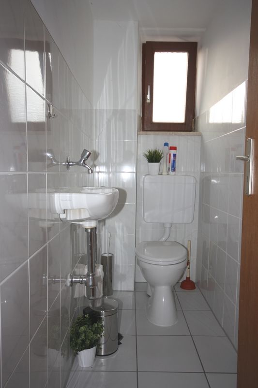 WC WC